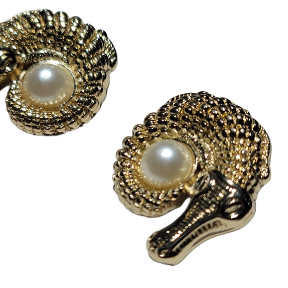 Lindsay Phillips interchangable snaps for switch flops and a variety of LP shoes - Picture 4 of 9